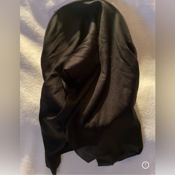 Gold/ Metallic Over the head mask. - Picture 2 of 3